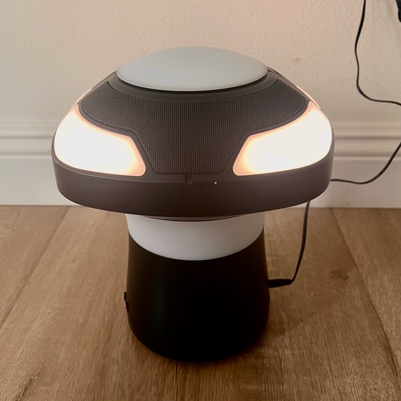 Treasure Garden EVO Umbrella & Table Dual Light Lamp & Sound Pod Bluetooth 11” H - Picture 5 of 14